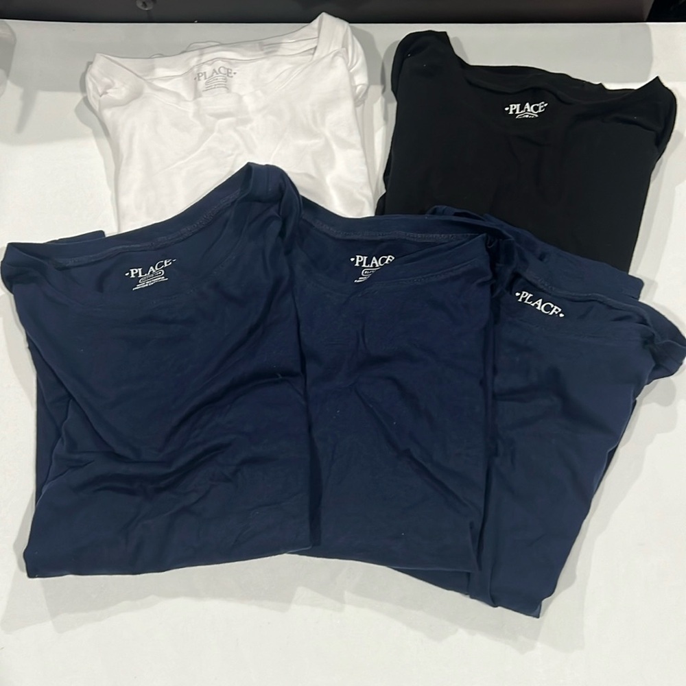 FIVE children’s place short sleeve t-shirts. Size XL (14)